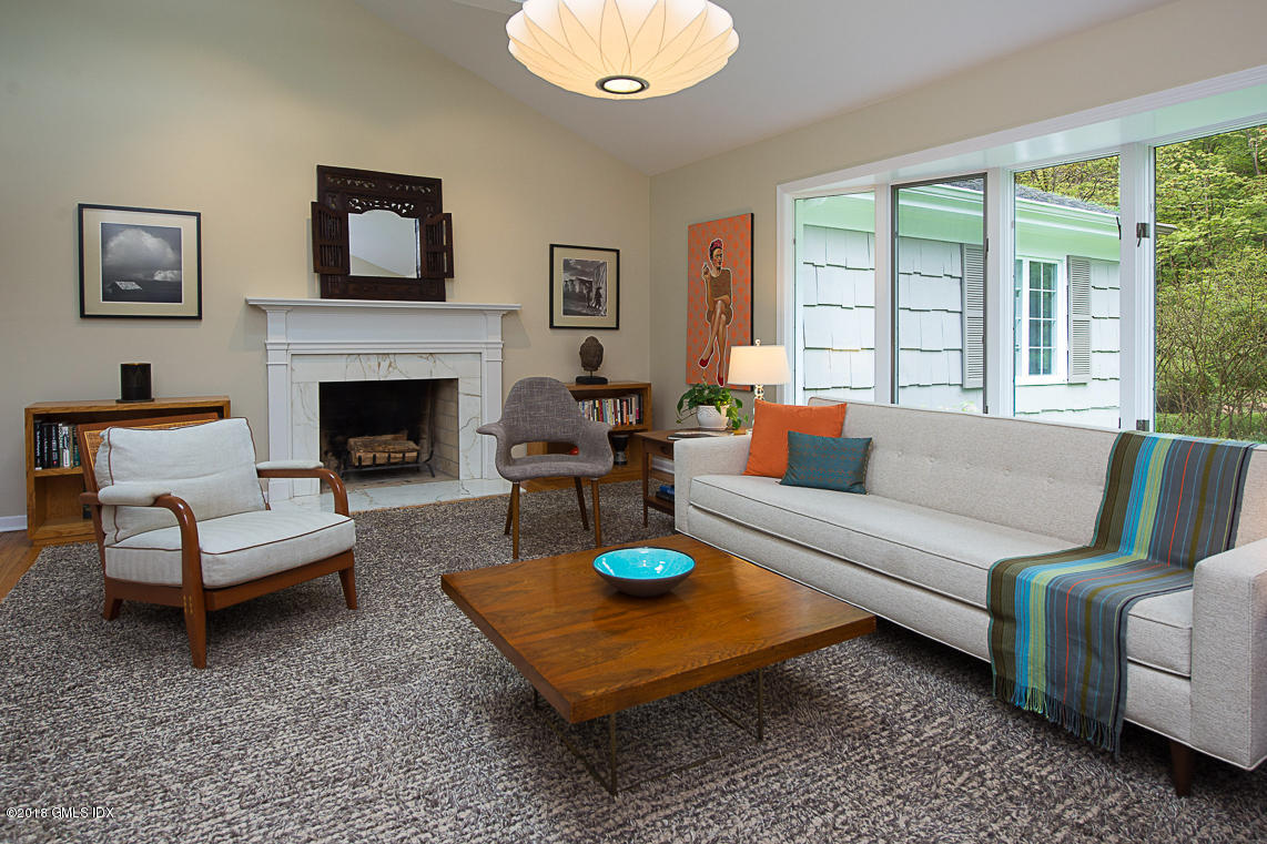 30 Jeffrey Road Greenwich, CT 06830 - Photo 9 of 44 Living Room