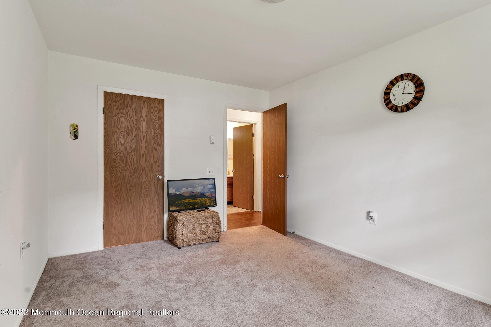 41 C Medford Road Whiting, NJ 08759 - Photo 10 of 20 DC4C1A05-1866-4C00-A328-B74EDB7654D3