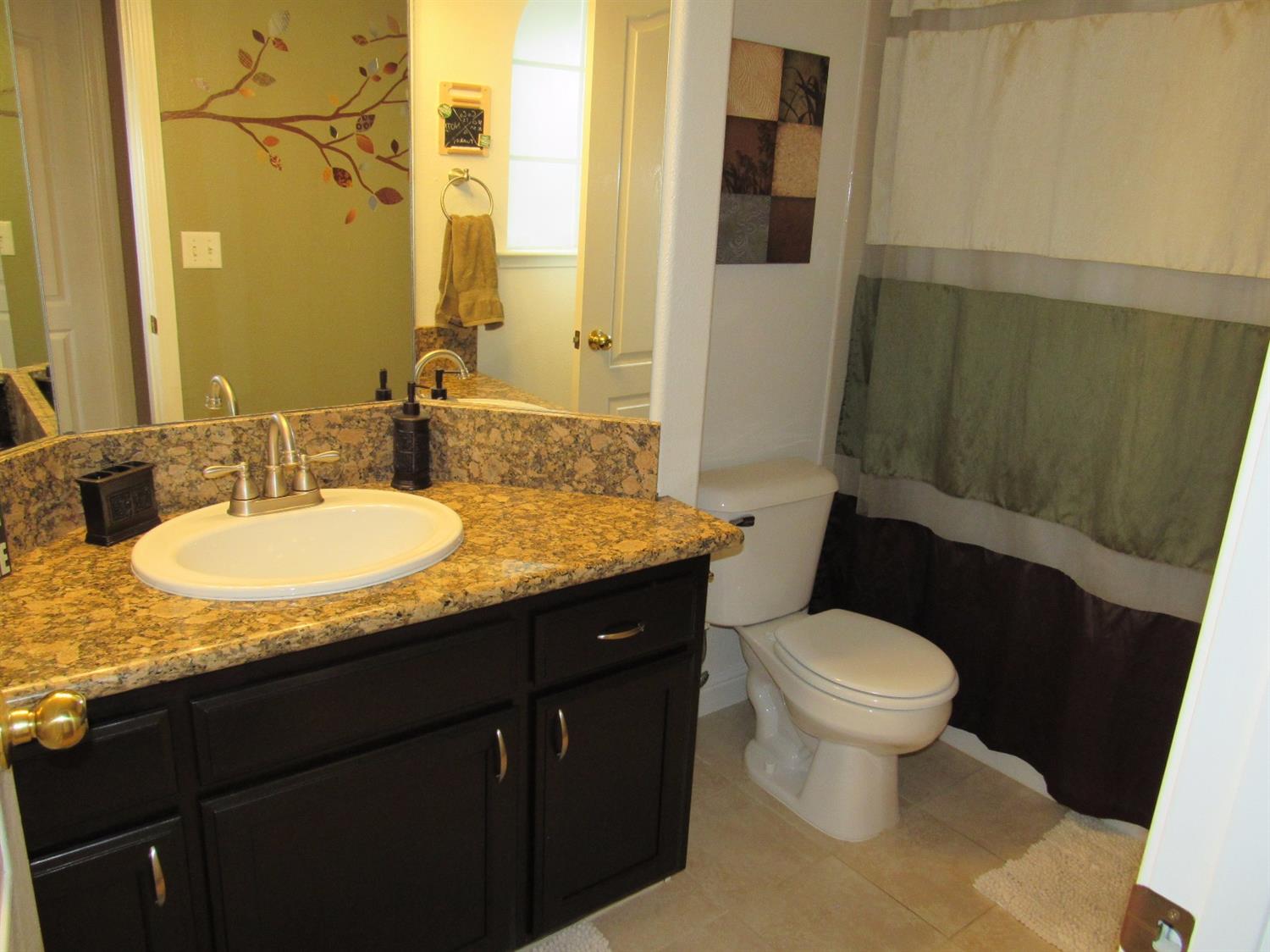 5219 West Decatur Avenue Fresno, CA 93722 - Photo 13 of 19 Gallery Image 13