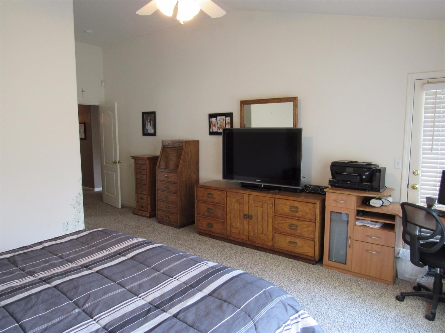 5219 West Decatur Avenue Fresno, CA 93722 - Photo 8 of 19 Gallery Image 8