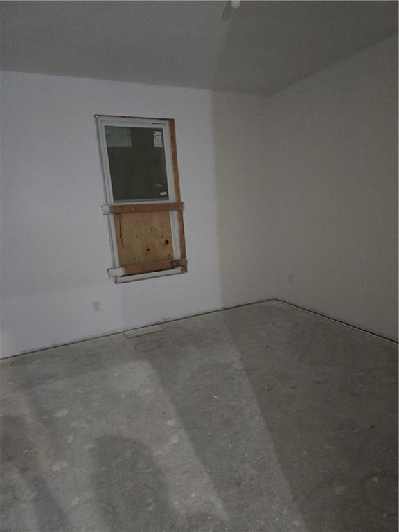 3725 Collier Drive Northwest Atlanta, GA 30331 - Photo 10 of 31 an empty room with a window