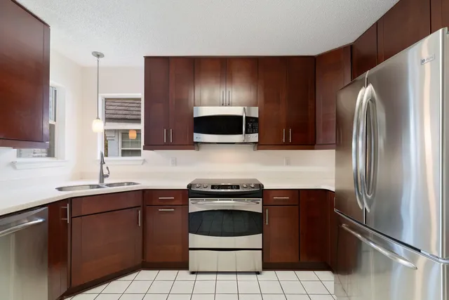 $494,000 | 946 Shalimar Point Drive, Shalimar, FL 32579