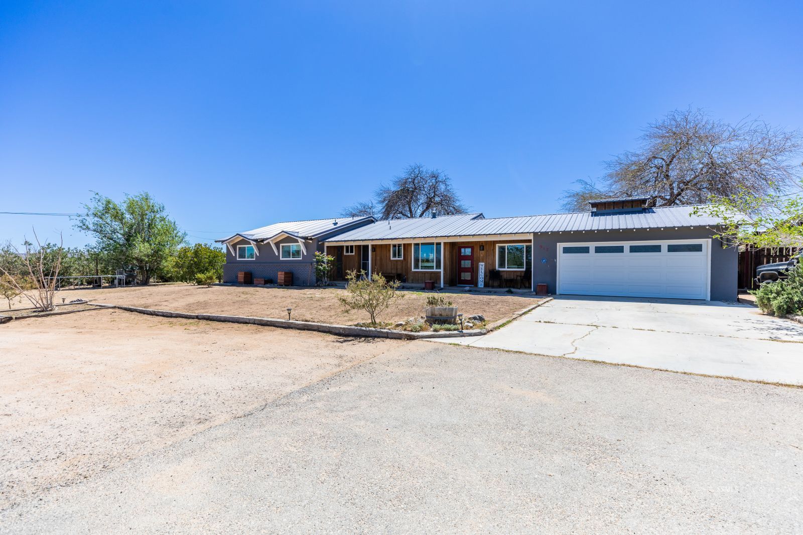 917 West Springer Avenue Ridgecrest, CA 93555 - Photo 2 of 37 Gallery Image 2