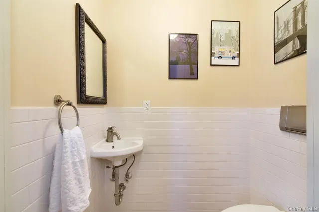 $2,299,000 | 414 Pelham Manor Road, Pelham, NY 10803