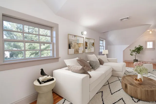 $2,299,000 | 414 Pelham Manor Road, Pelham, NY 10803