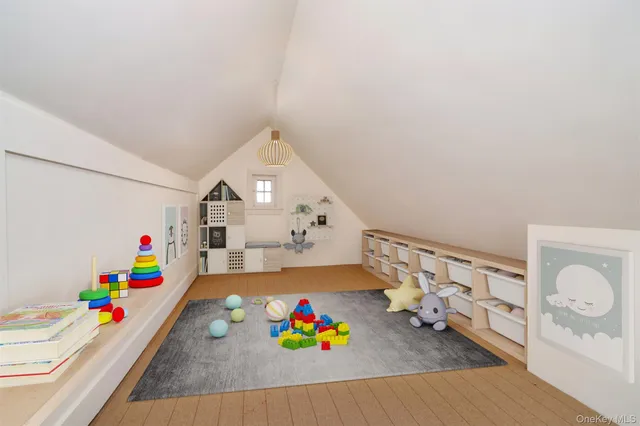 $2,299,000 | 414 Pelham Manor Road, Pelham, NY 10803