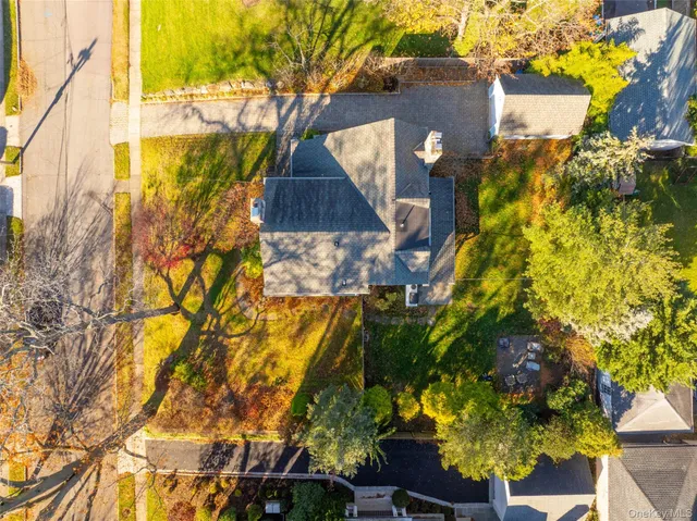 $2,299,000 | 414 Pelham Manor Road, Pelham, NY 10803