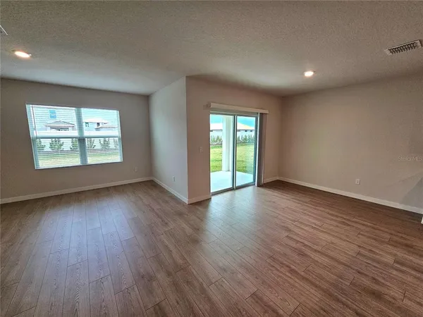 $3,000 | 18138 Wheathouse Place, Bradenton, FL 34211