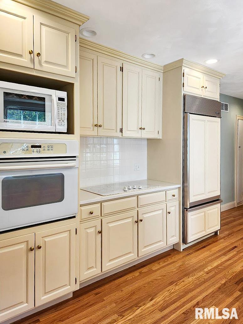 304 North Locust Street Delavan, IL 61734 - Photo 11 of 61