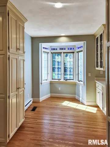 $400,000 | 304 North Locust Street, Delavan, IL 61734