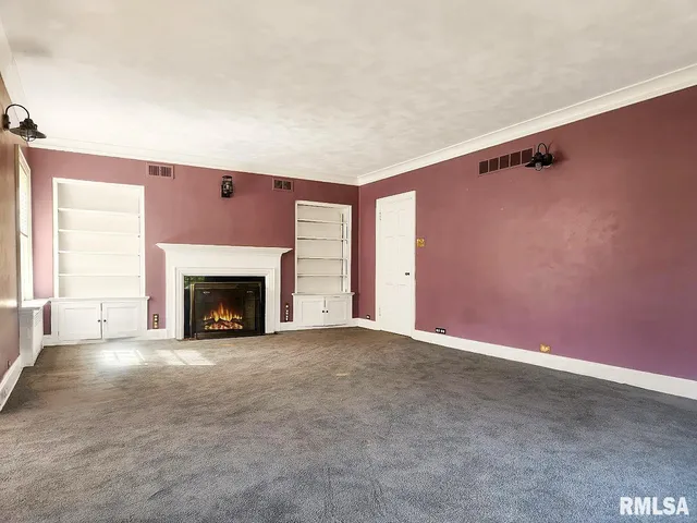 $400,000 | 304 North Locust Street, Delavan, IL 61734