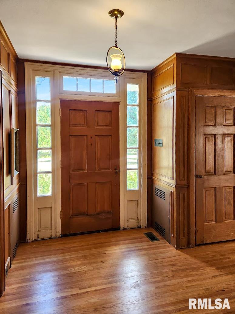 304 North Locust Street Delavan, IL 61734 - Photo 24 of 61