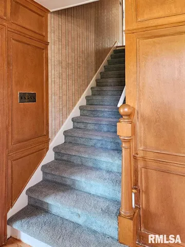 $400,000 | 304 North Locust Street, Delavan, IL 61734