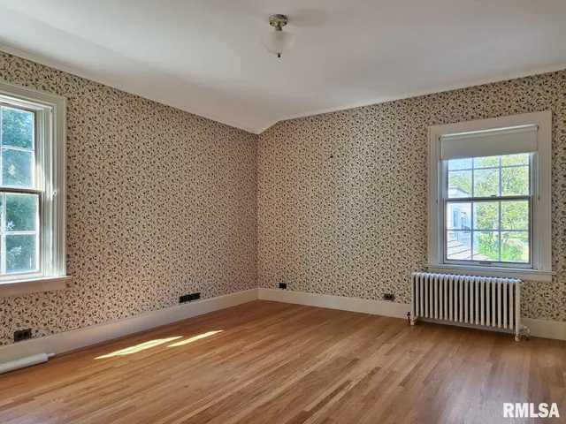 $400,000 | 304 North Locust Street, Delavan, IL 61734