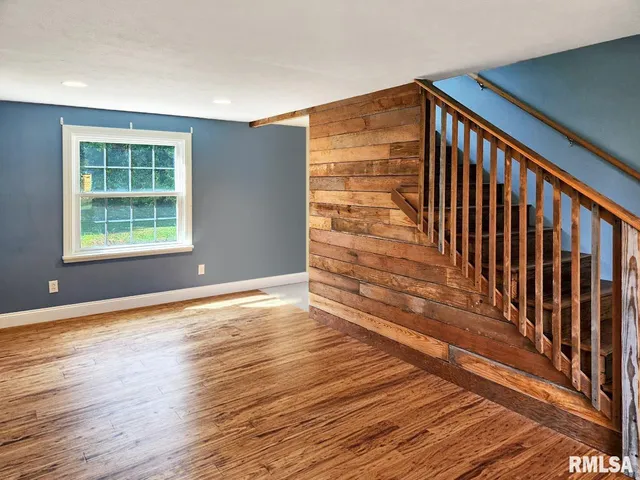 $400,000 | 304 North Locust Street, Delavan, IL 61734