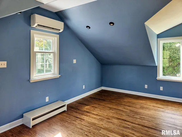 $400,000 | 304 North Locust Street, Delavan, IL 61734