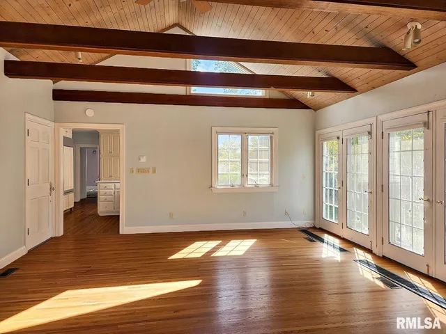 $400,000 | 304 North Locust Street, Delavan, IL 61734