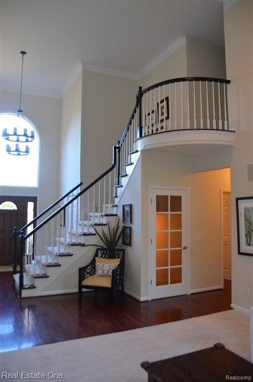 3352 Seminole Court Rochester, MI 48309 - Photo 12 of 24 Two story foyer