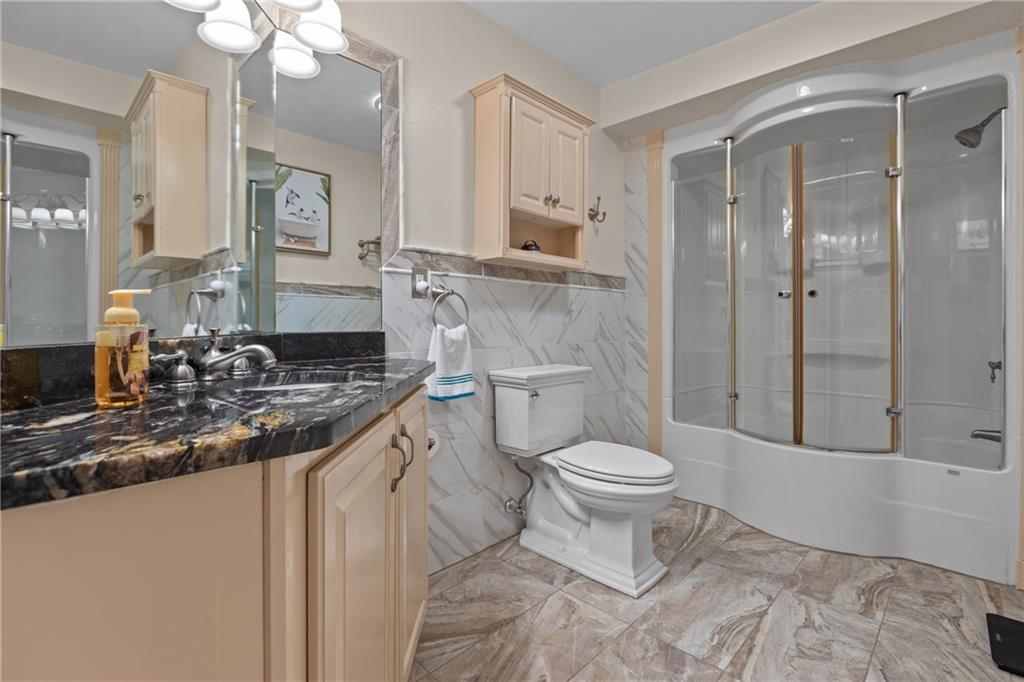 211 Adams Pointe Boulevard, Unit 10 Mars, PA 16046 - Photo 25 of 36