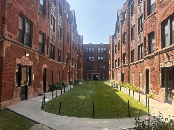 $1,600 | 5248 South Drexel Avenue, Unit 2E, Chicago, IL 60615