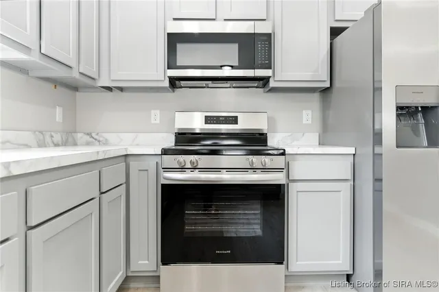 $194,999 | 120 Village Lane, Marysville, IN 47141