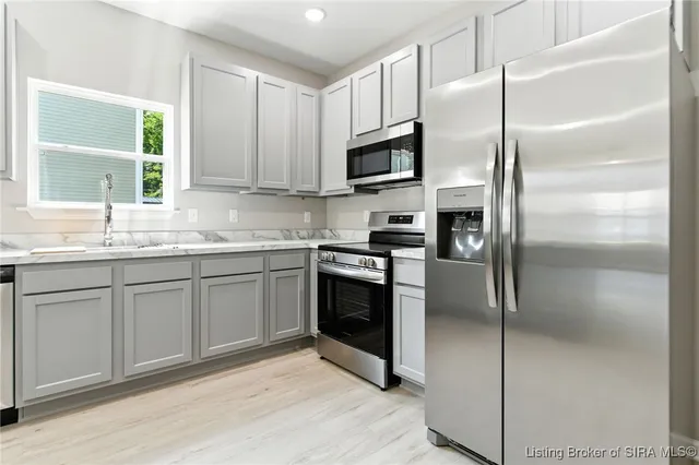 $194,999 | 120 Village Lane, Marysville, IN 47141