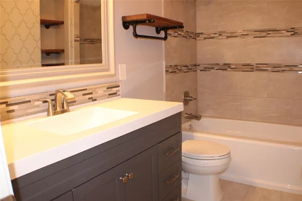 $145,000 | 2323 Fairwind Drive, Unit 866, Houston, TX 77062