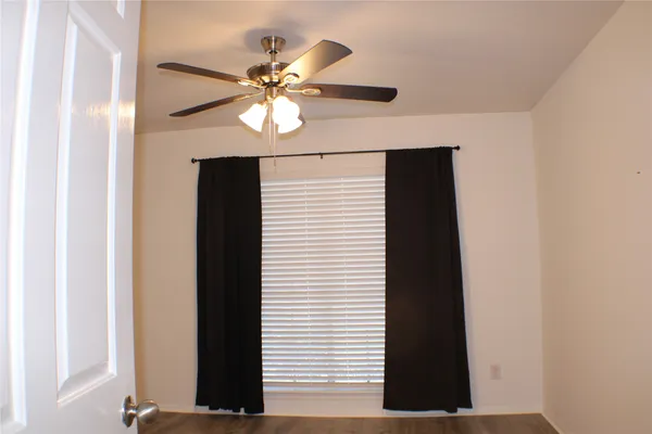 $145,000 | 2323 Fairwind Drive, Unit 866, Houston, TX 77062