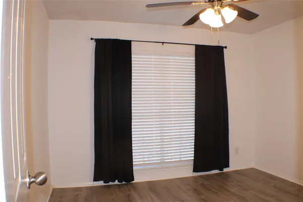 $145,000 | 2323 Fairwind Drive, Unit 866, Houston, TX 77062