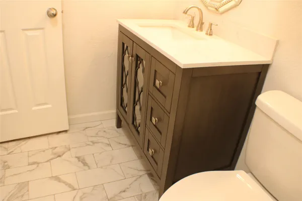 $145,000 | 2323 Fairwind Drive, Unit 866, Houston, TX 77062