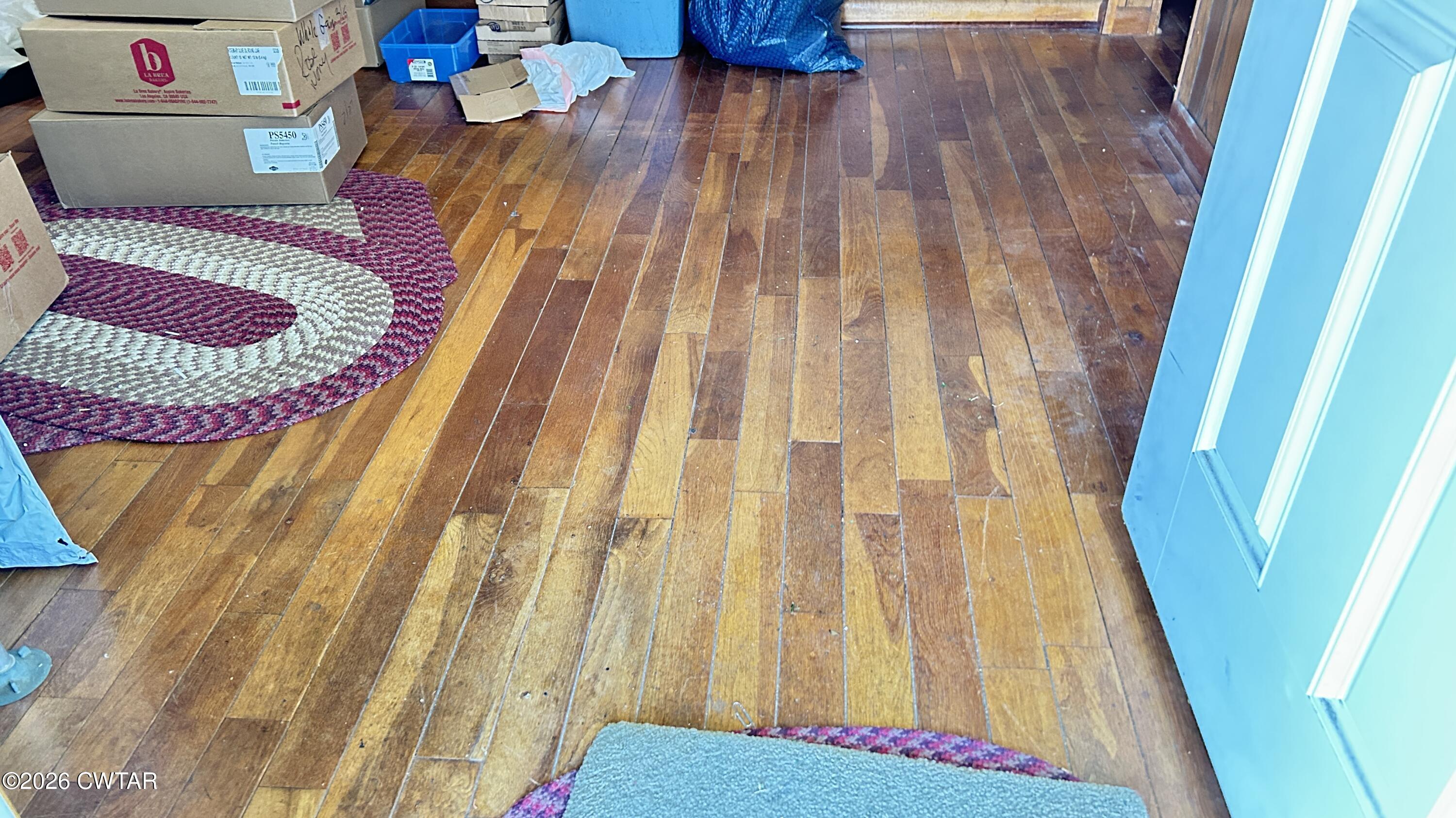 258 Oak Street Jackson, TN 38301 - Photo 3 of 22 a bathroom with a sink and a mirror