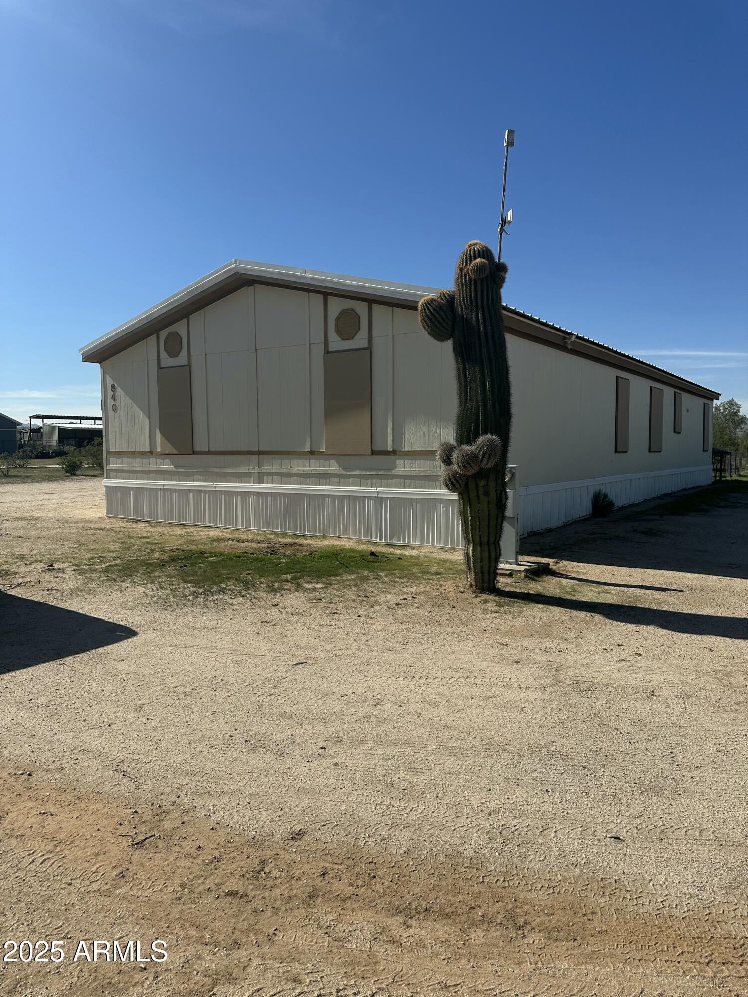 840 North Falton Road Maricopa, AZ 85139 - Photo 27 of 28 a view of a car garage