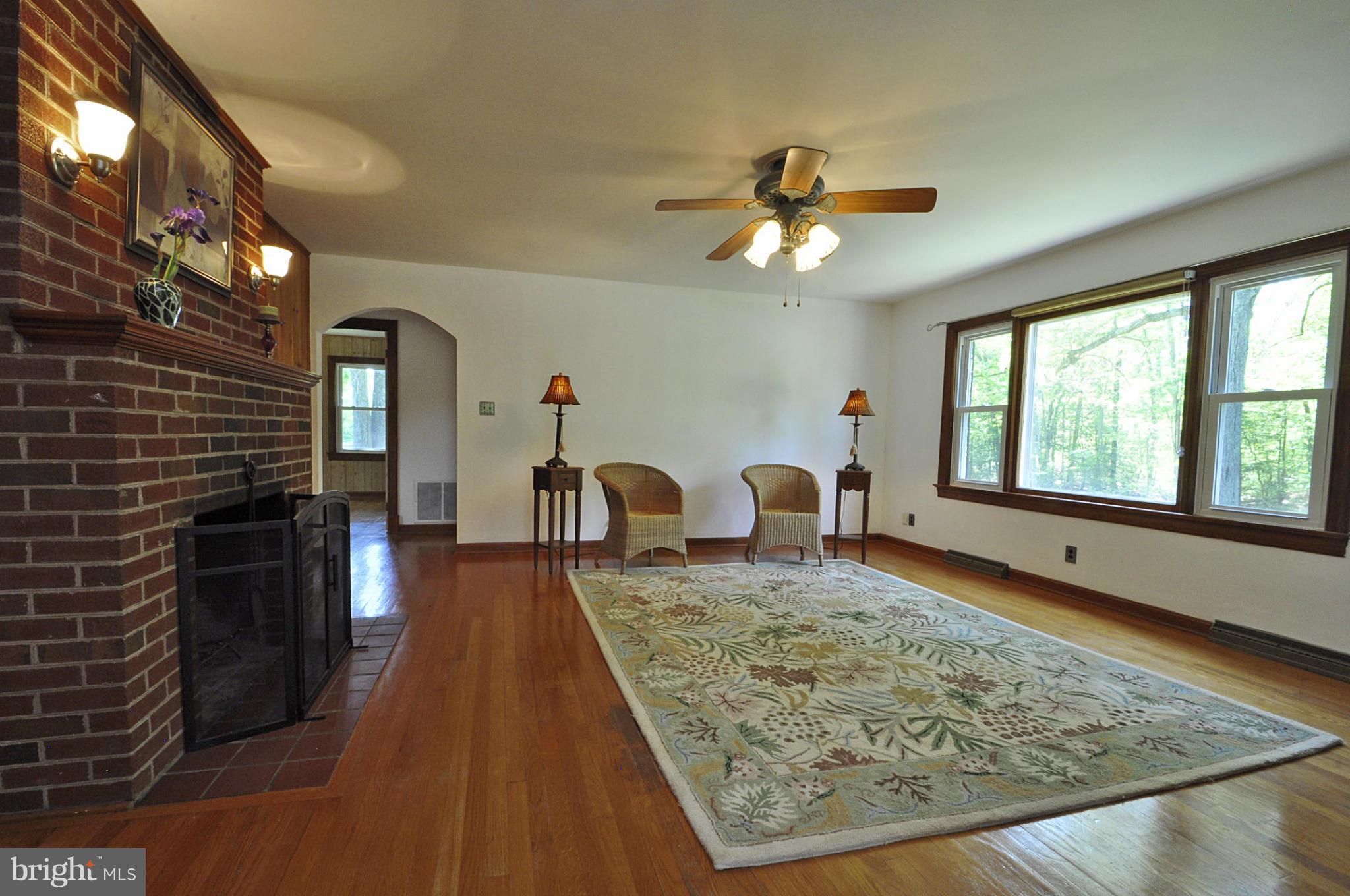 337 Colebrook Road Fredericksburg, VA 22405 - Photo 15 of 30 Living Room