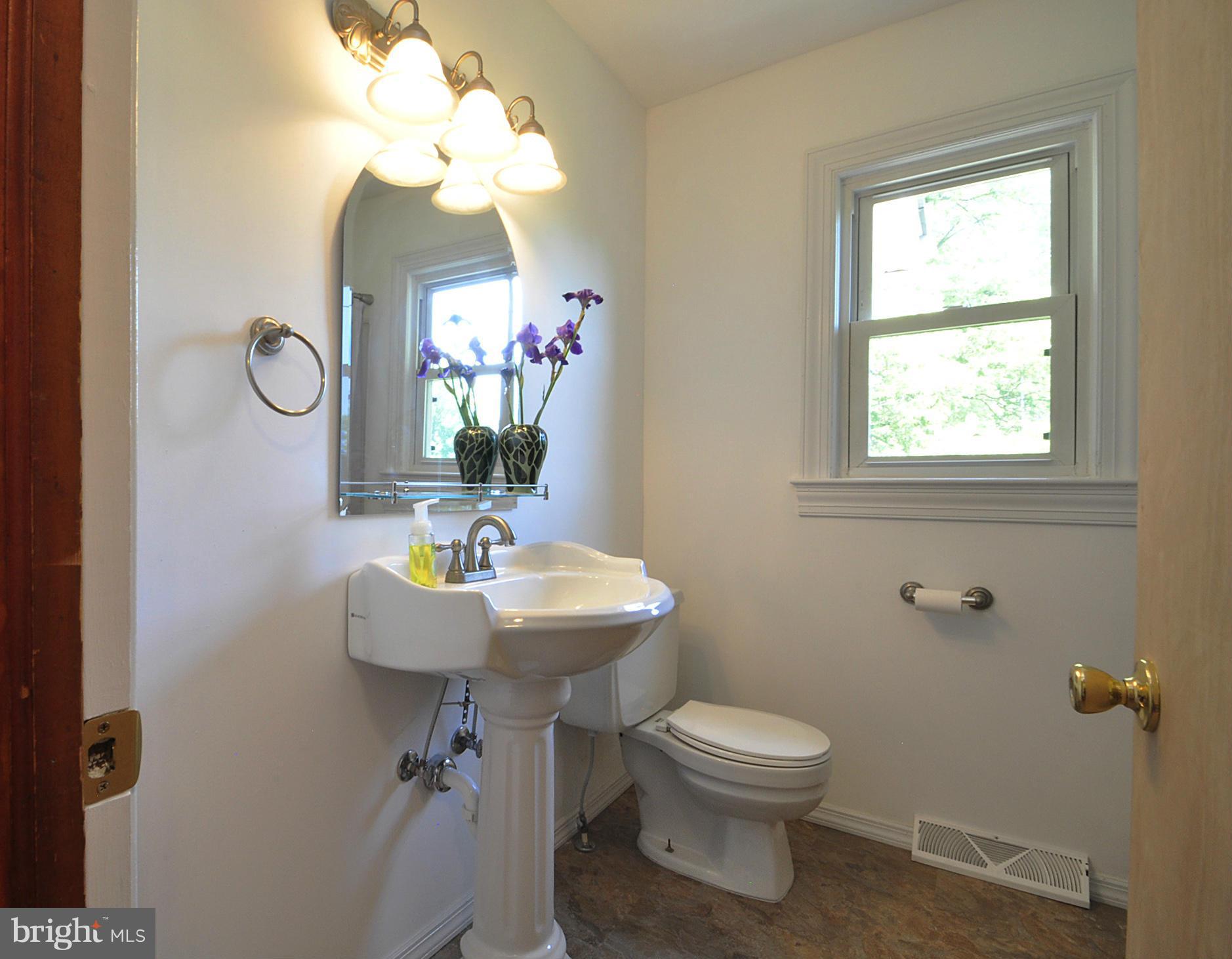 337 Colebrook Road Fredericksburg, VA 22405 - Photo 21 of 30 Bath