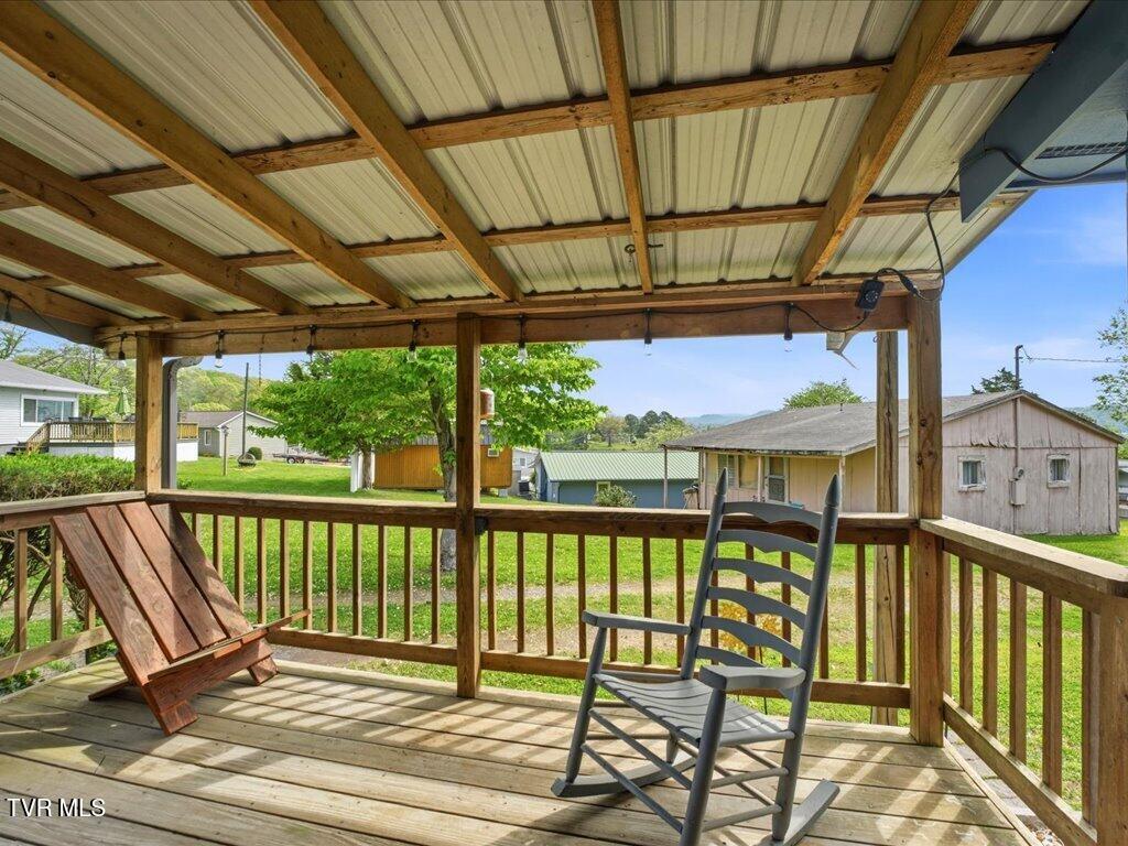 171 Burnett Drive Rutledge, TN 37861 - Photo 2 of 32 171 Burnett Dr - 2