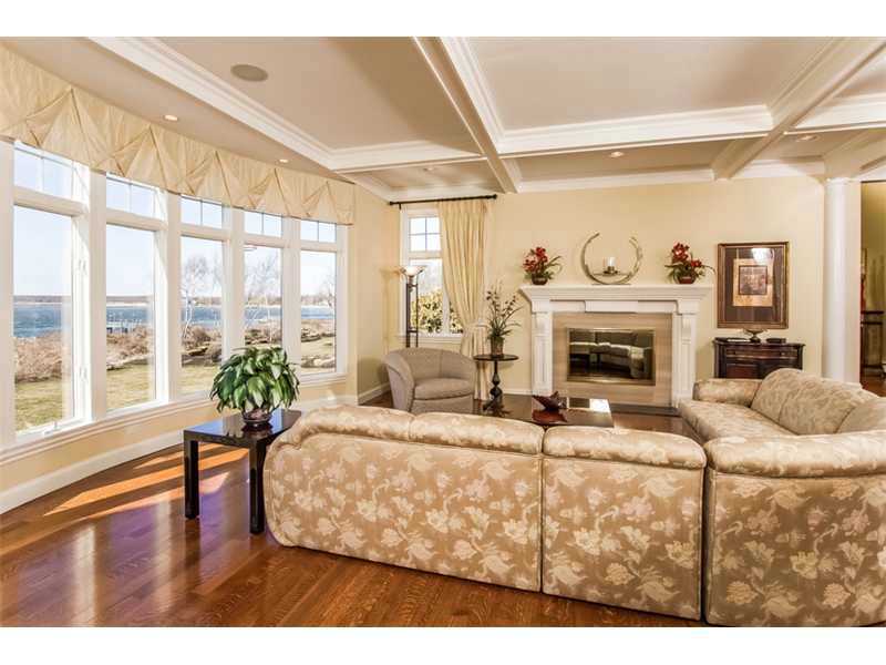 200 Channel View Warwick, RI 02889 - Photo 11 of 25 Living Room.