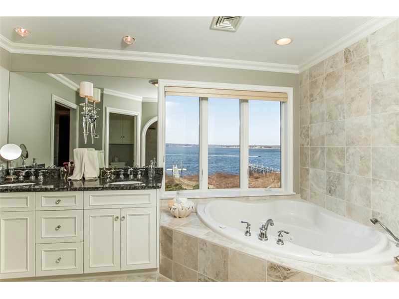 200 Channel View Warwick, RI 02889 - Photo 14 of 25 Master Bath/Spa.