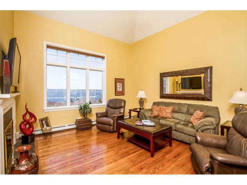 200 Channel View Warwick, RI 02889 - Photo 17 of 25 Den/Family/Great Room.
