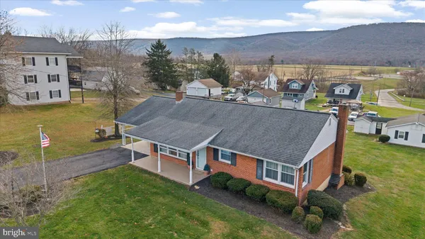 $305,000 | 1420 North 2nd Street, Lykens, PA 17048