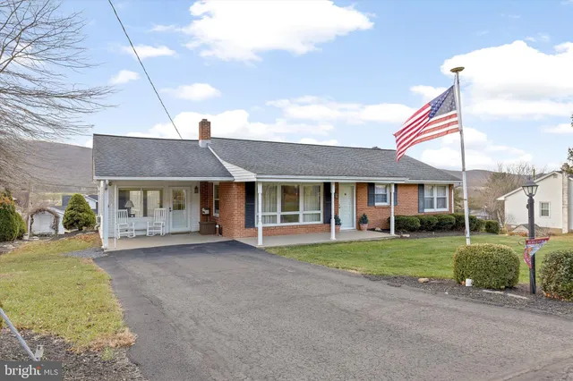 $320,000 | 1420 North 2nd Street, Lykens, PA 17048