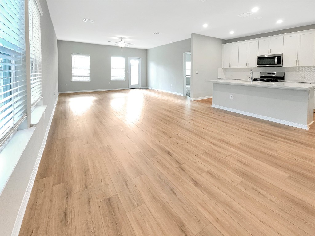 13008 Hatsy Way Buda, TX 78610 - Photo 5 of 38