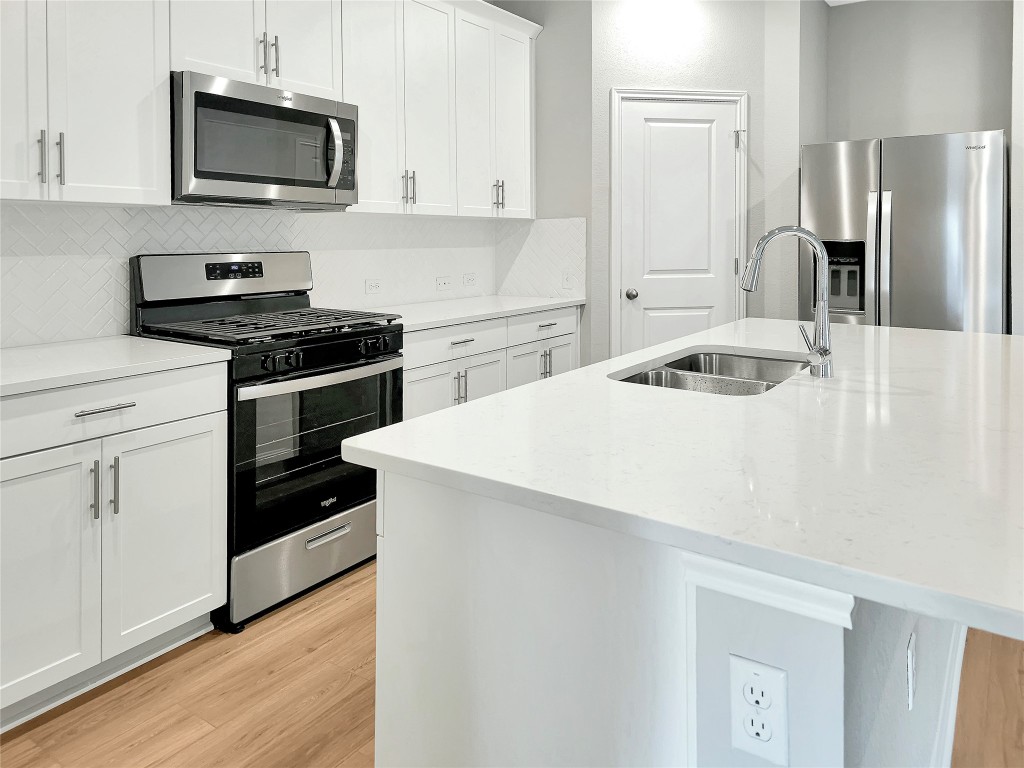 13008 Hatsy Way Buda, TX 78610 - Photo 6 of 38