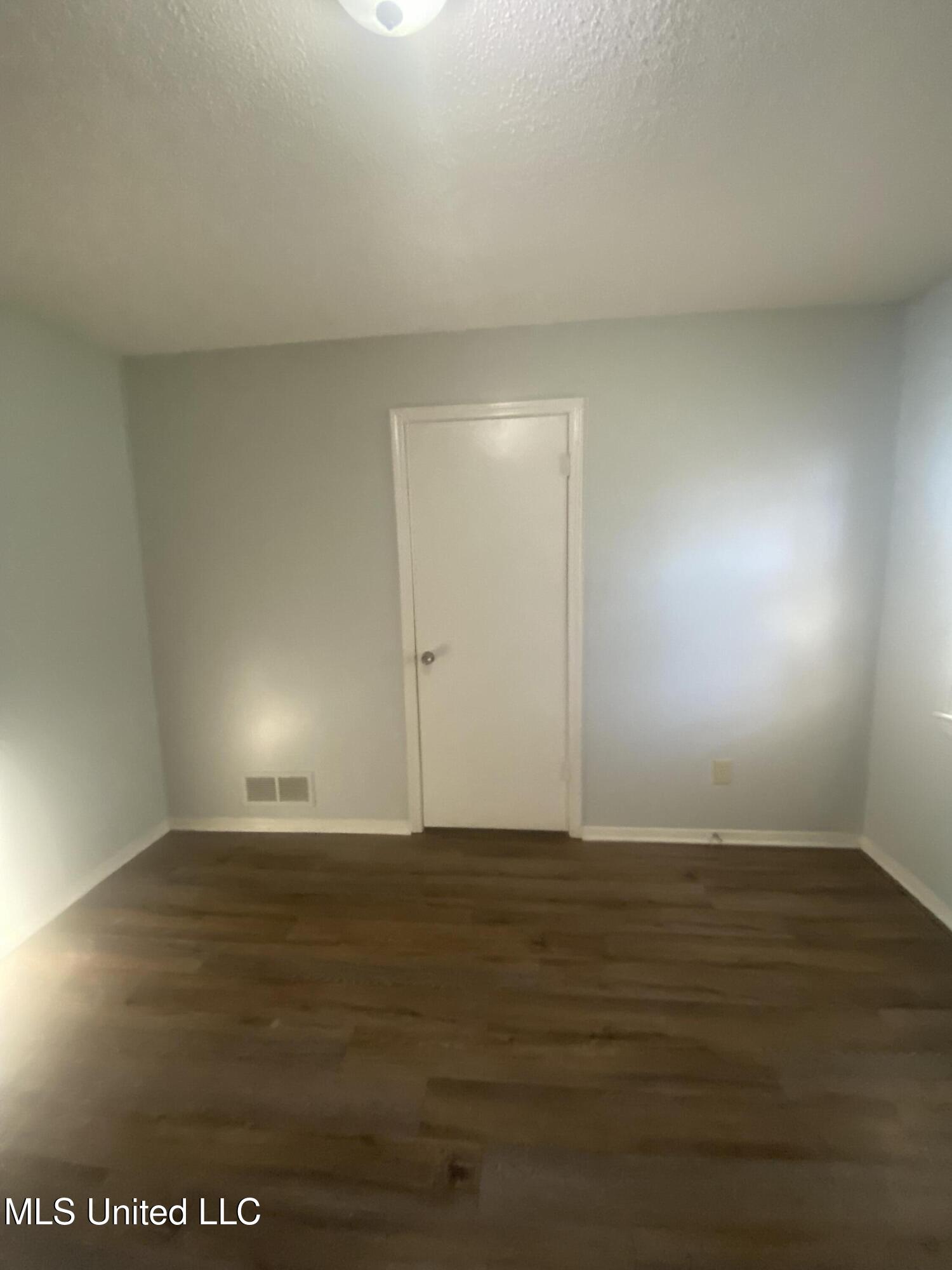 6460 Yorkshire Road Horn Lake, MS 38637 - Photo 11 of 27 IMG_7937