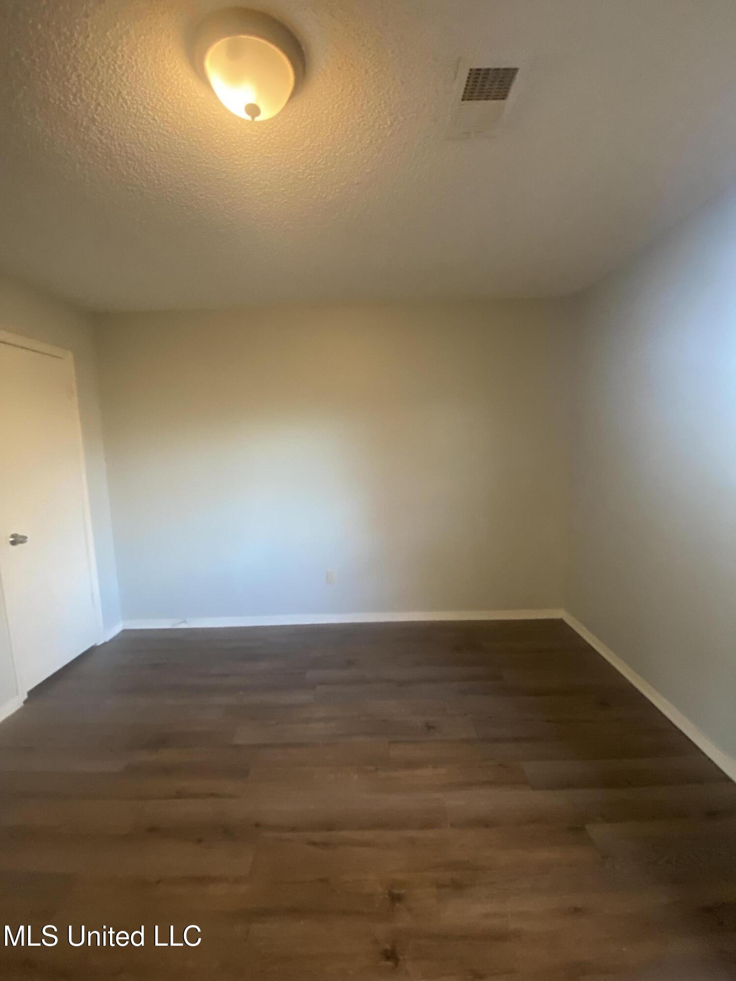 6460 Yorkshire Road Horn Lake, MS 38637 - Photo 15 of 27 IMG_7941