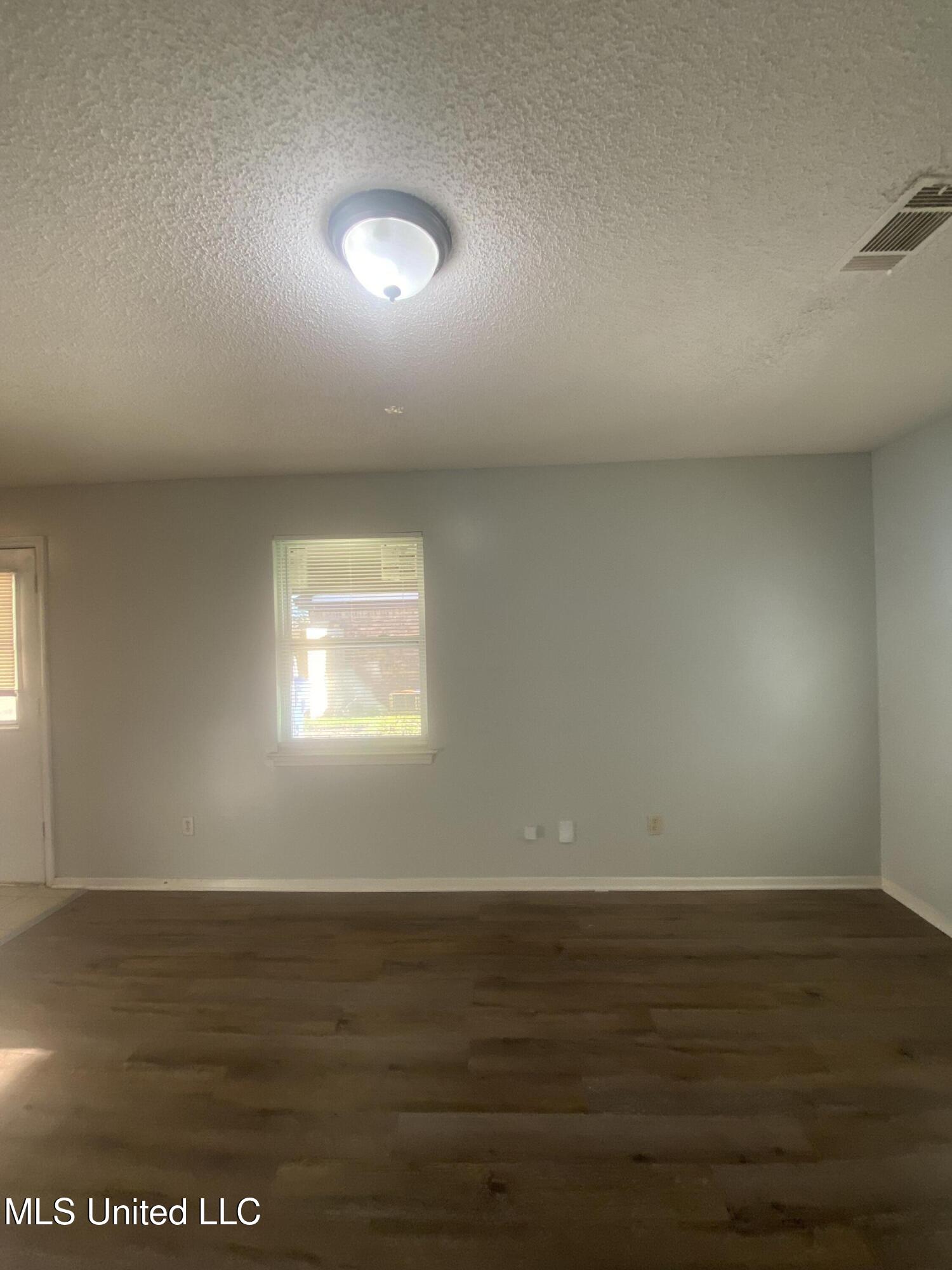 6460 Yorkshire Road Horn Lake, MS 38637 - Photo 20 of 27 IMG_7926