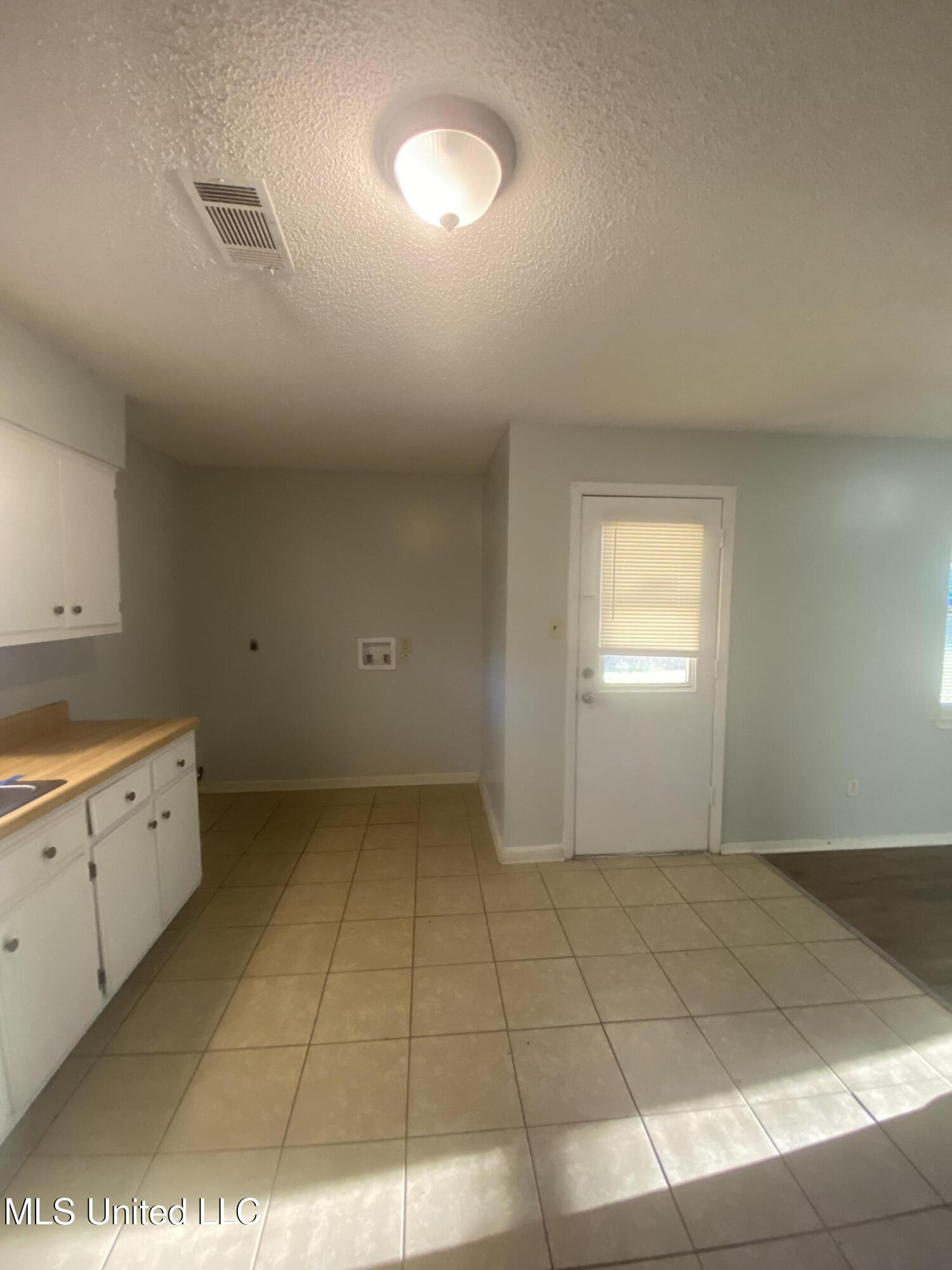 6460 Yorkshire Road Horn Lake, MS 38637 - Photo 25 of 27 IMG_7931