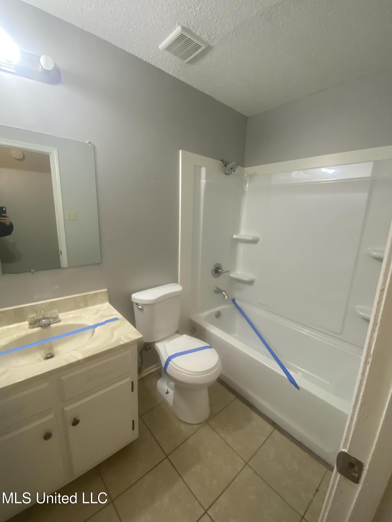 6460 Yorkshire Road Horn Lake, MS 38637 - Photo 27 of 27 IMG_7933