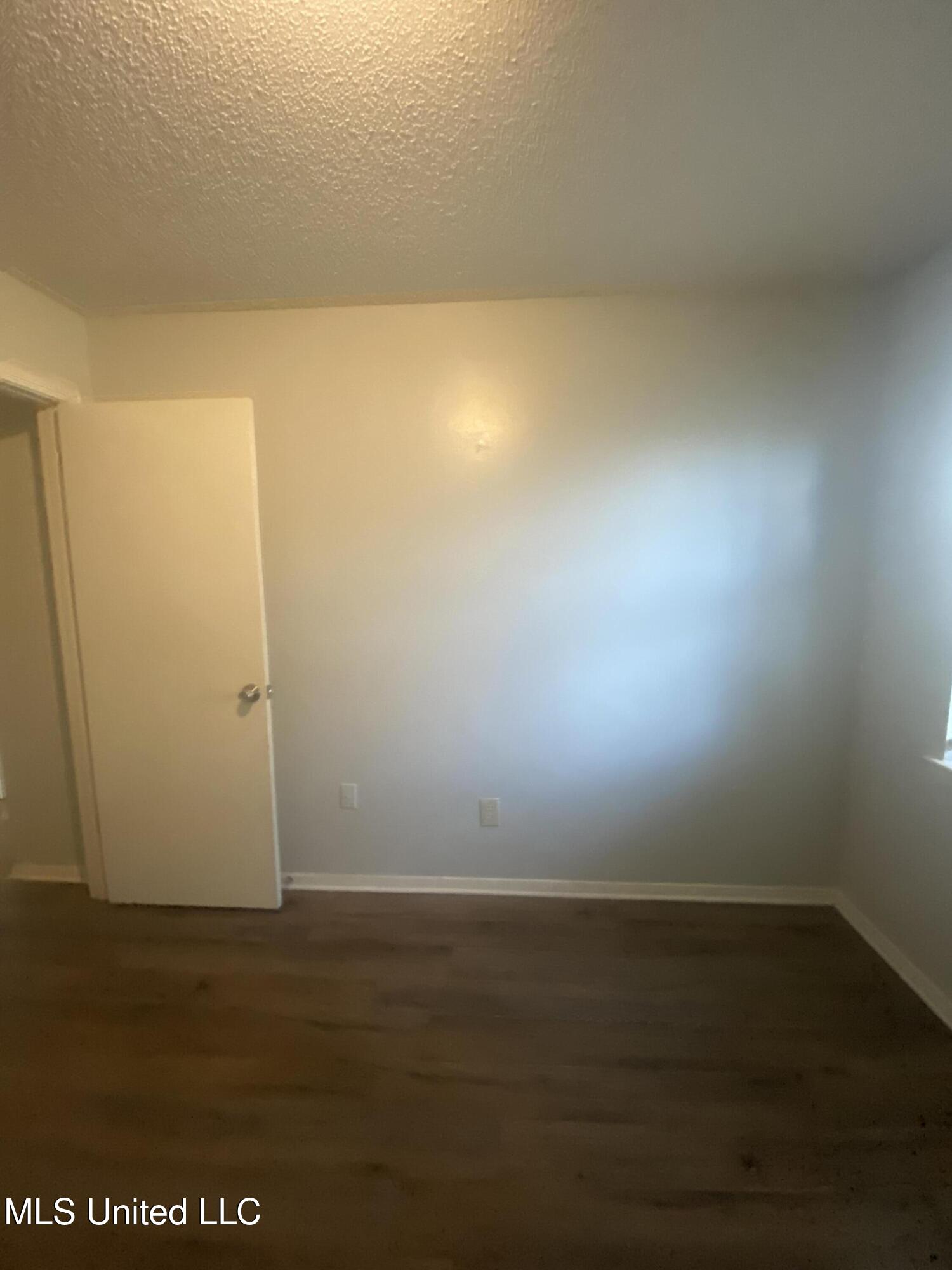 6460 Yorkshire Road Horn Lake, MS 38637 - Photo 5 of 27 IMG_7947