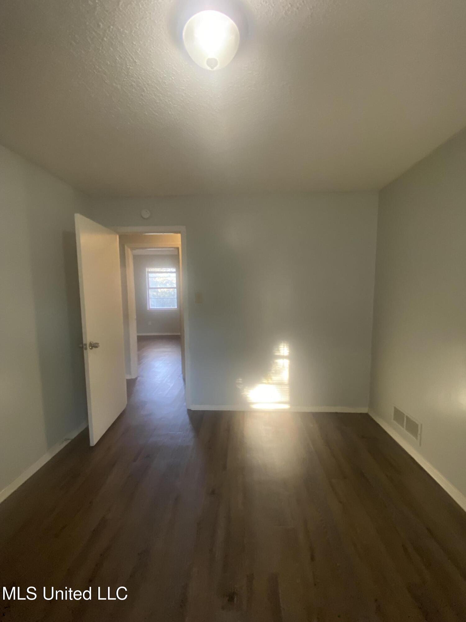 6460 Yorkshire Road Horn Lake, MS 38637 - Photo 10 of 27 IMG_7936