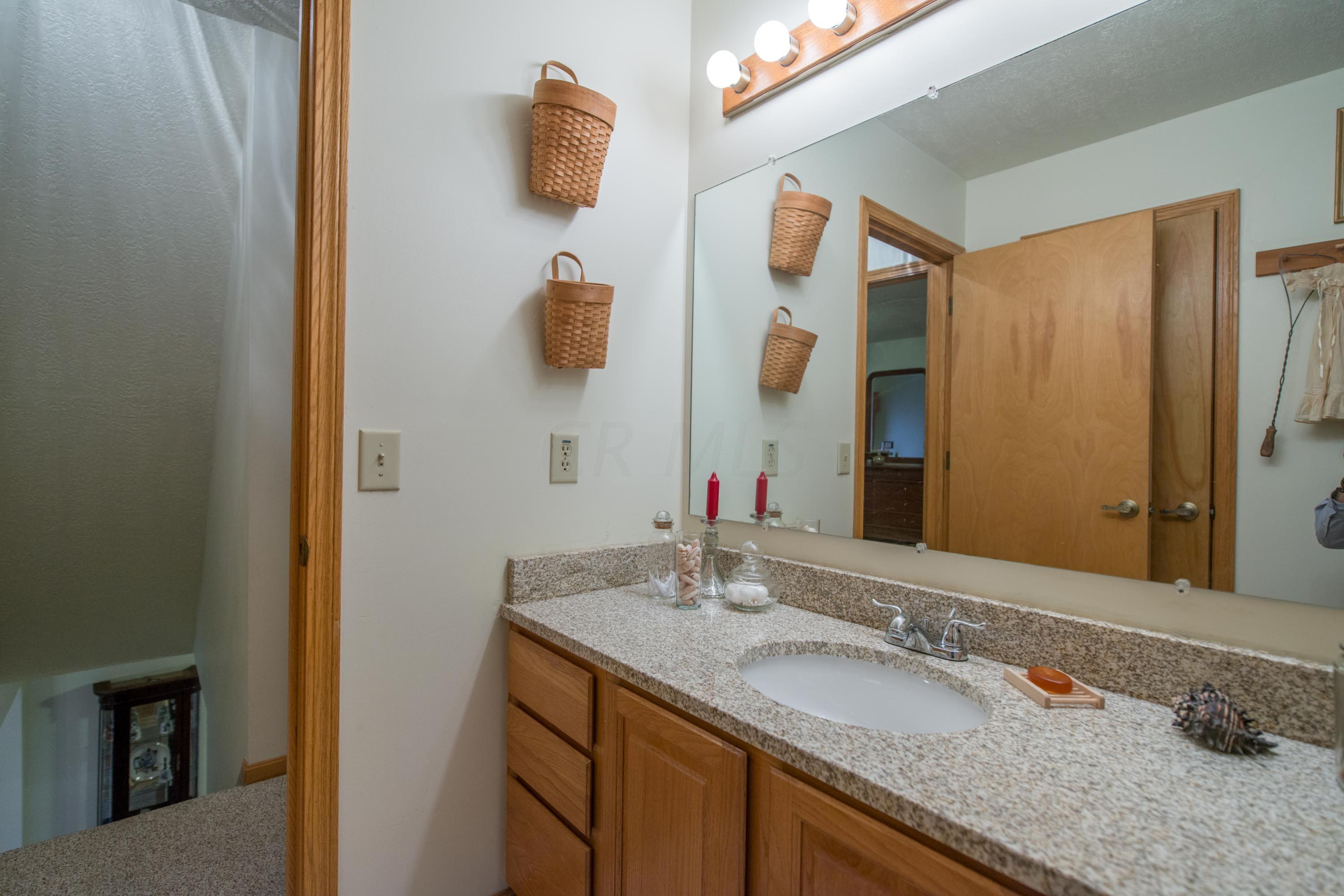7265 Davis Road Hilliard, OH 43026 - Photo 18 of 41 Gallery Image 18